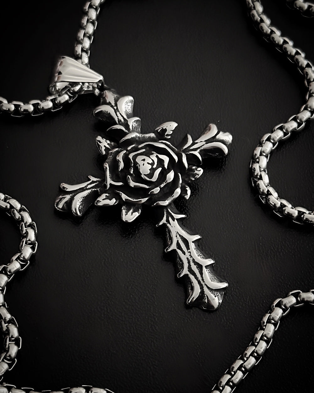 Rosa Sanctum Cross Pendant