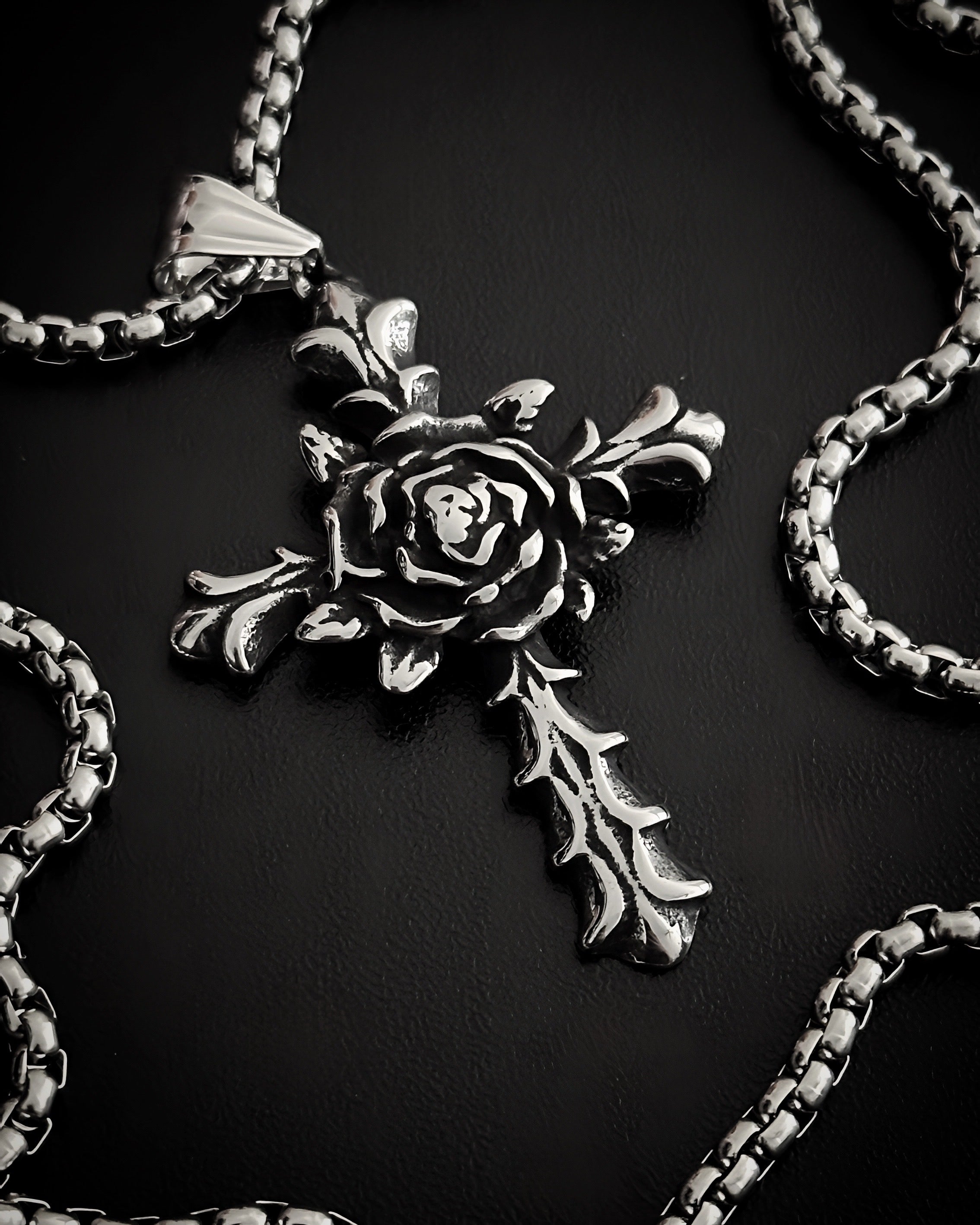 Rosa Sanctum Cross Pendant